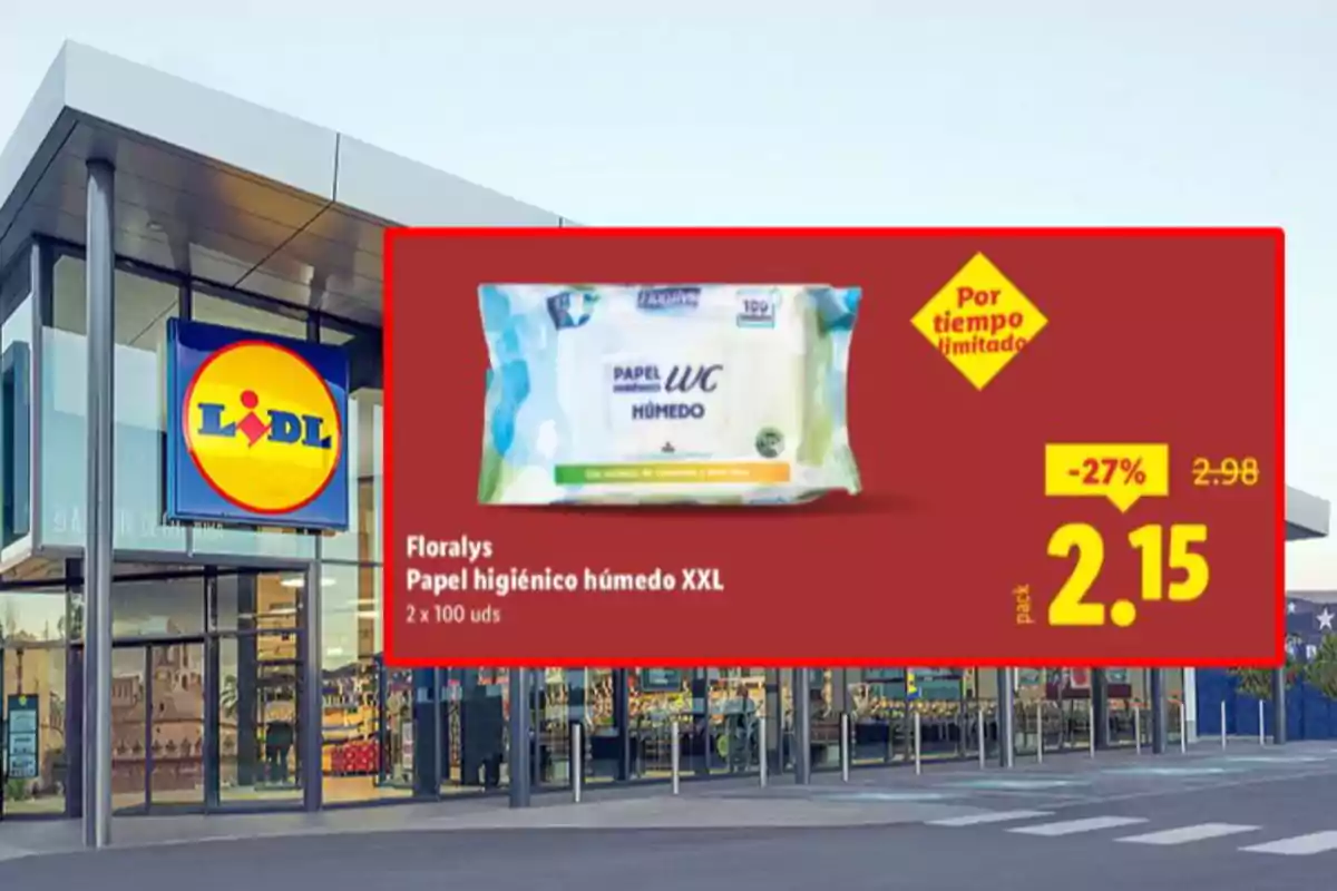 Entrada d’un supermercat Lidl amb un cartell promocional de paper higiènic humit Floralys XXL en oferta a 2,15 euros per temps limitat. Entrada d’un supermercat Lidl amb un cartell promocional de paper higiènic humit Floralys XXL en oferta a 2,15 euros per temps limitat.