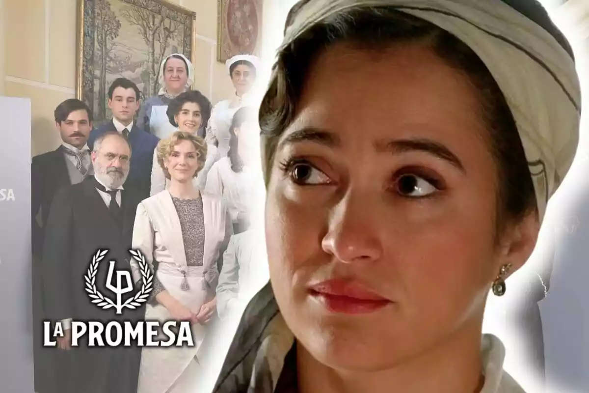 Carmen Asecas amb expressió seriosa en primer pla porta un mocador al cap i al fons s’observa un grup de persones vestides amb roba d’època al costat del logotip de la sèrie 'La Promesa'.