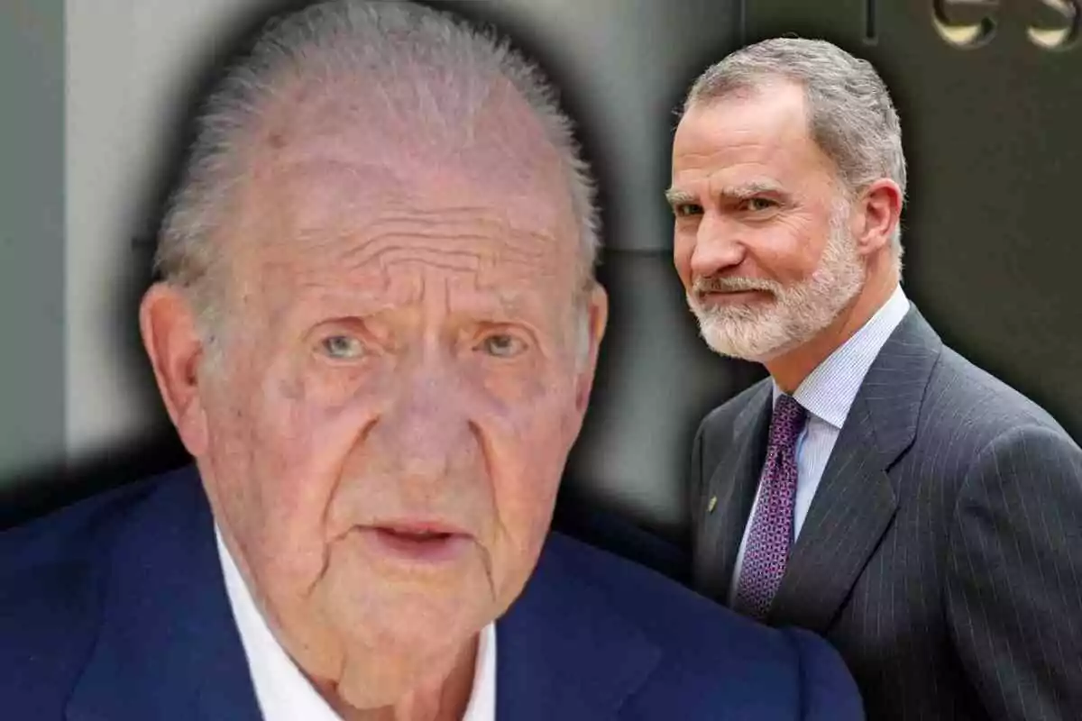 El rei emèrit Joan Carles I i el rei Felip VI amb barba i cabells canosos, Joan Carles en primer pla amb expressió seriosa i Felip al fons amb vestit i corbata somrient lleument.