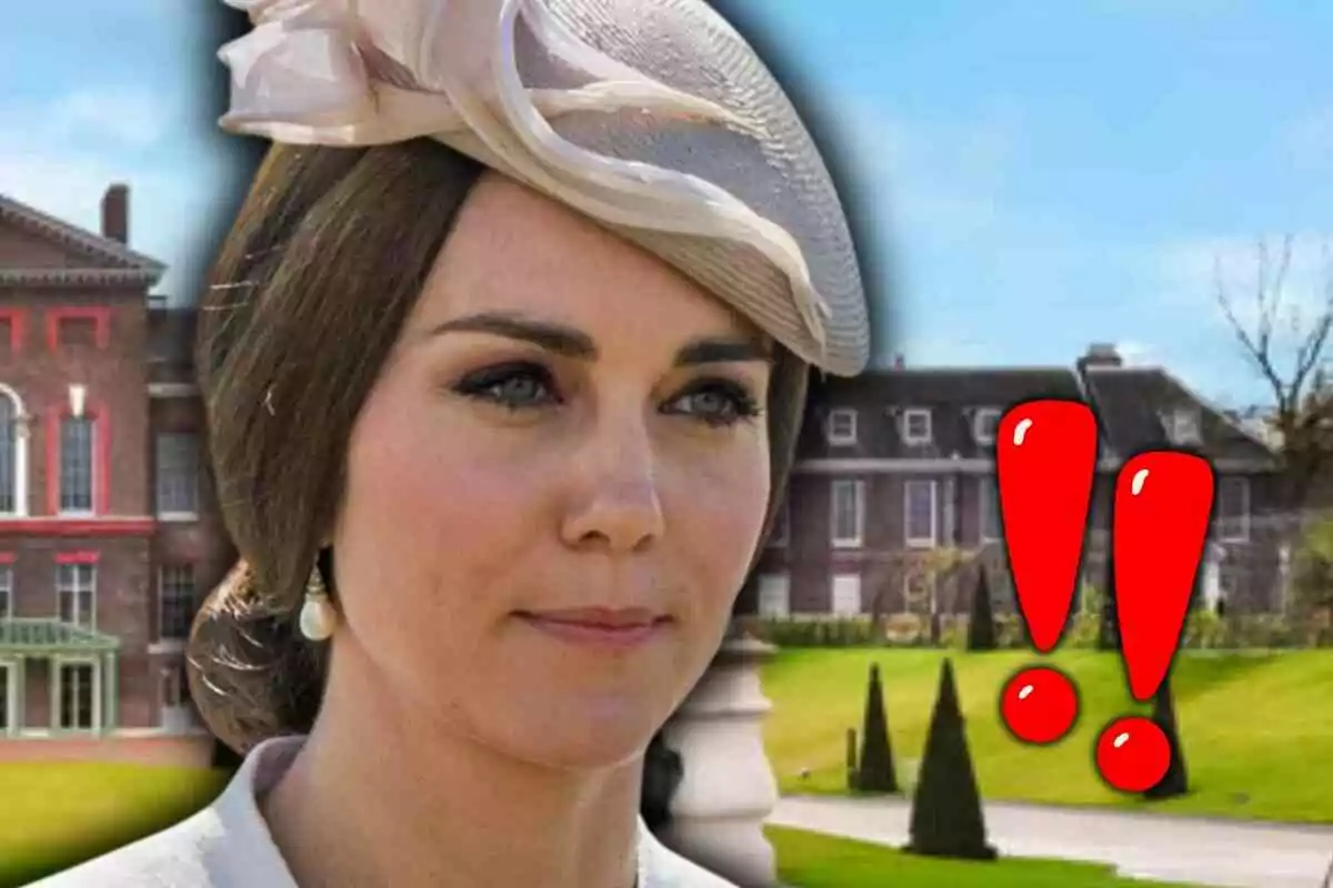 Kate Middleton amb barret elegant i expressió seriosa davant d’un edifici gran amb dos signes d’exclamació vermells a un costat