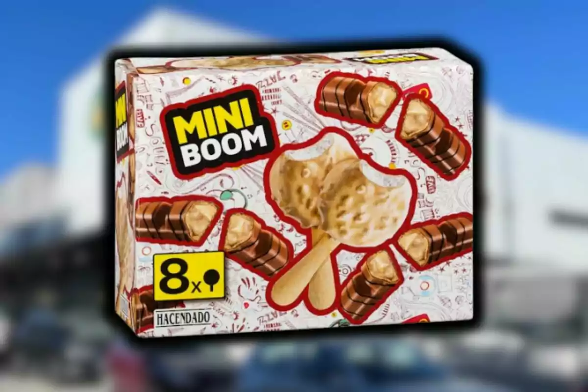 Caja de helados Mini Boom de la marca Hacendado con ilustraciones de helados y trozos de chocolate en el empaque. Caja de helados Mini Boom de la marca Hacendado con ilustraciones de helados y trozos de chocolate en el empaque.