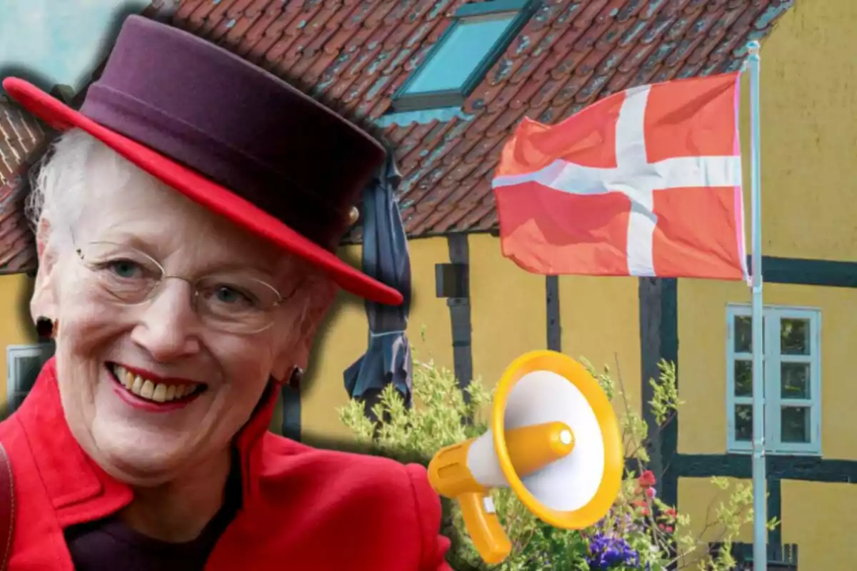 Margarita de Dinamarca sonriente con sombrero rojo frente a una casa amarilla con bandera de Dinamarca y un megáfono ilustrado