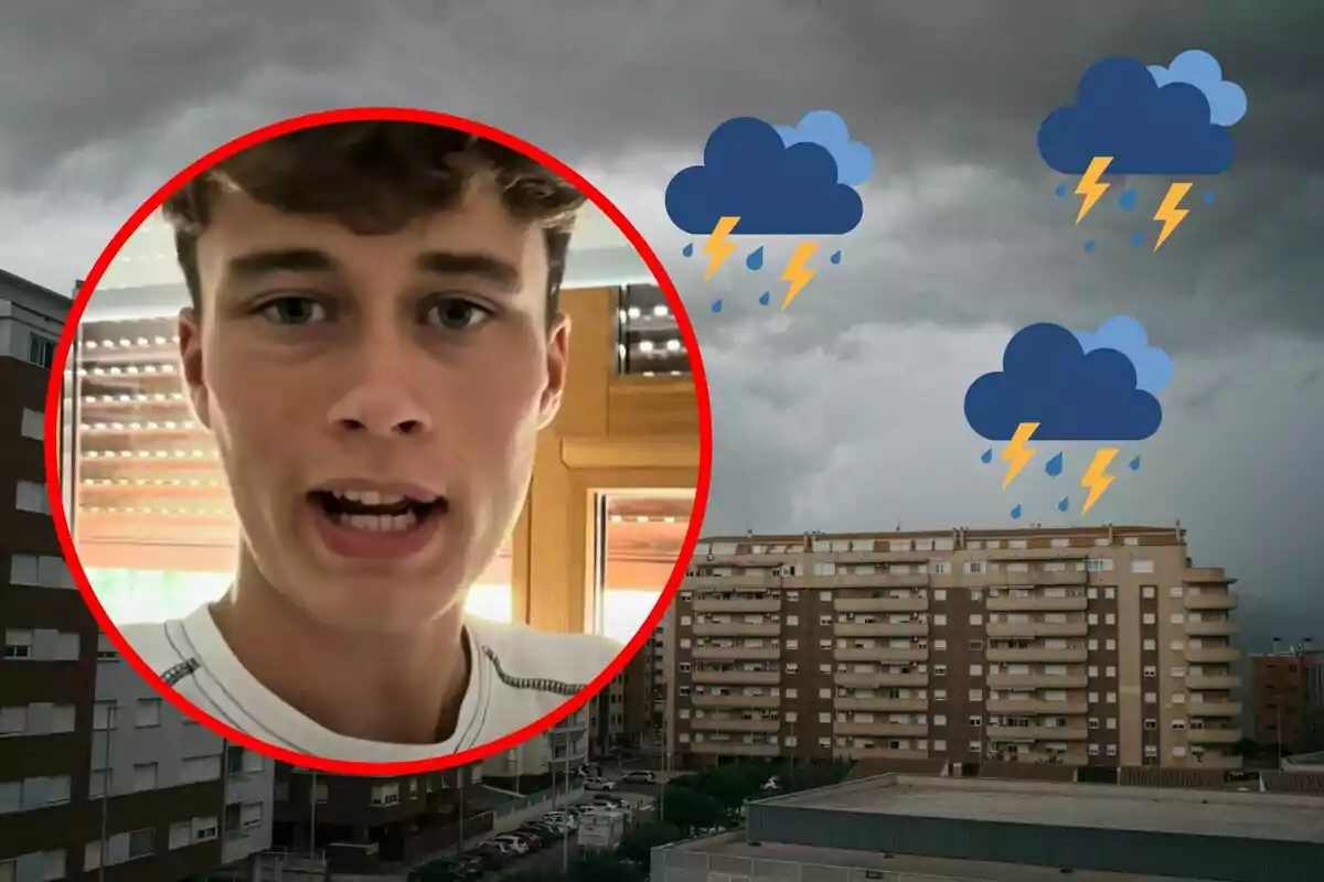 Joven hablando frente a una ventana con fondo de edificios y cielo nublado, acompañado de iconos de tormenta eléctrica