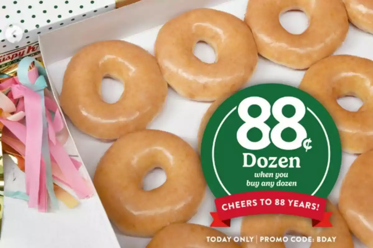 Caja de donas glaseadas con una promoción especial de 88 centavos por docena para celebrar 88 años Caja de donas glaseadas con una promoción especial de 88 centavos por docena para celebrar 88 años