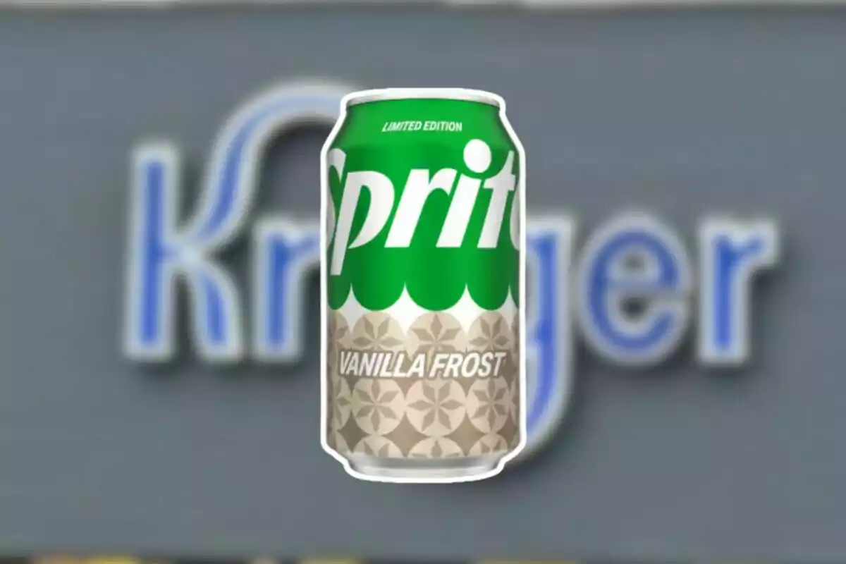 Lata de Sprite edición limitada sabor Vanilla Frost frente a un letrero borroso de Kroger Lata de Sprite edición limitada sabor Vanilla Frost frente a un letrero borroso de Kroger