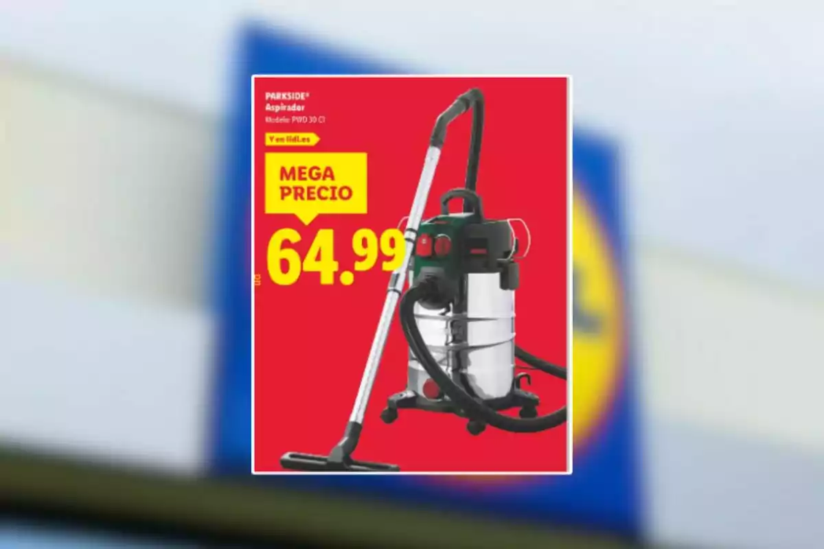 Publicidad de un aspirador Parkside modelo PWD 30 CI en oferta a 64.99 euros sobre fondo rojo con letras amarillas Publicidad de un aspirador Parkside modelo PWD 30 CI en oferta a 64.99 euros sobre fondo rojo con letras amarillas