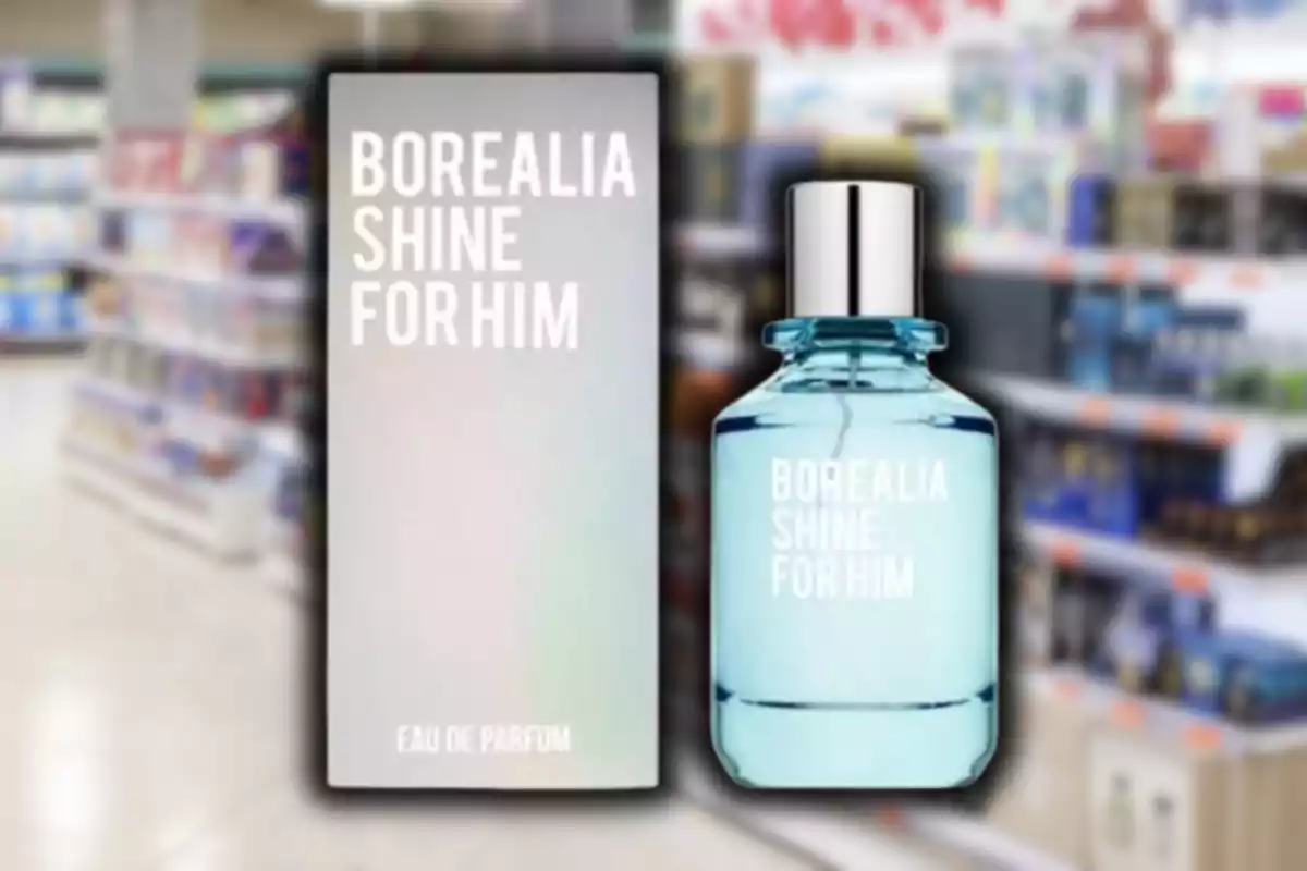 Perfum Borealia Shine For Him amb capsa i flascó blau clar en una botiga Perfum Borealia Shine For Him amb capsa i flascó blau clar en una botiga