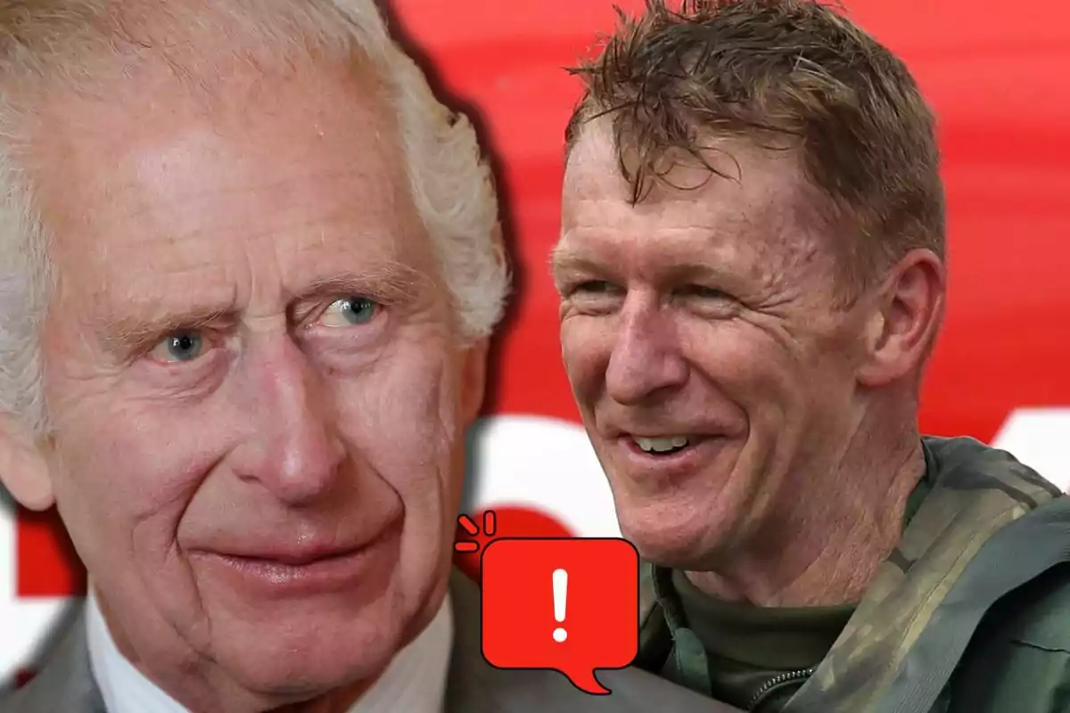 Carlos III y Tim Peake aparecen en primer plano con un fondo rojo y un ícono de advertencia en el centro.