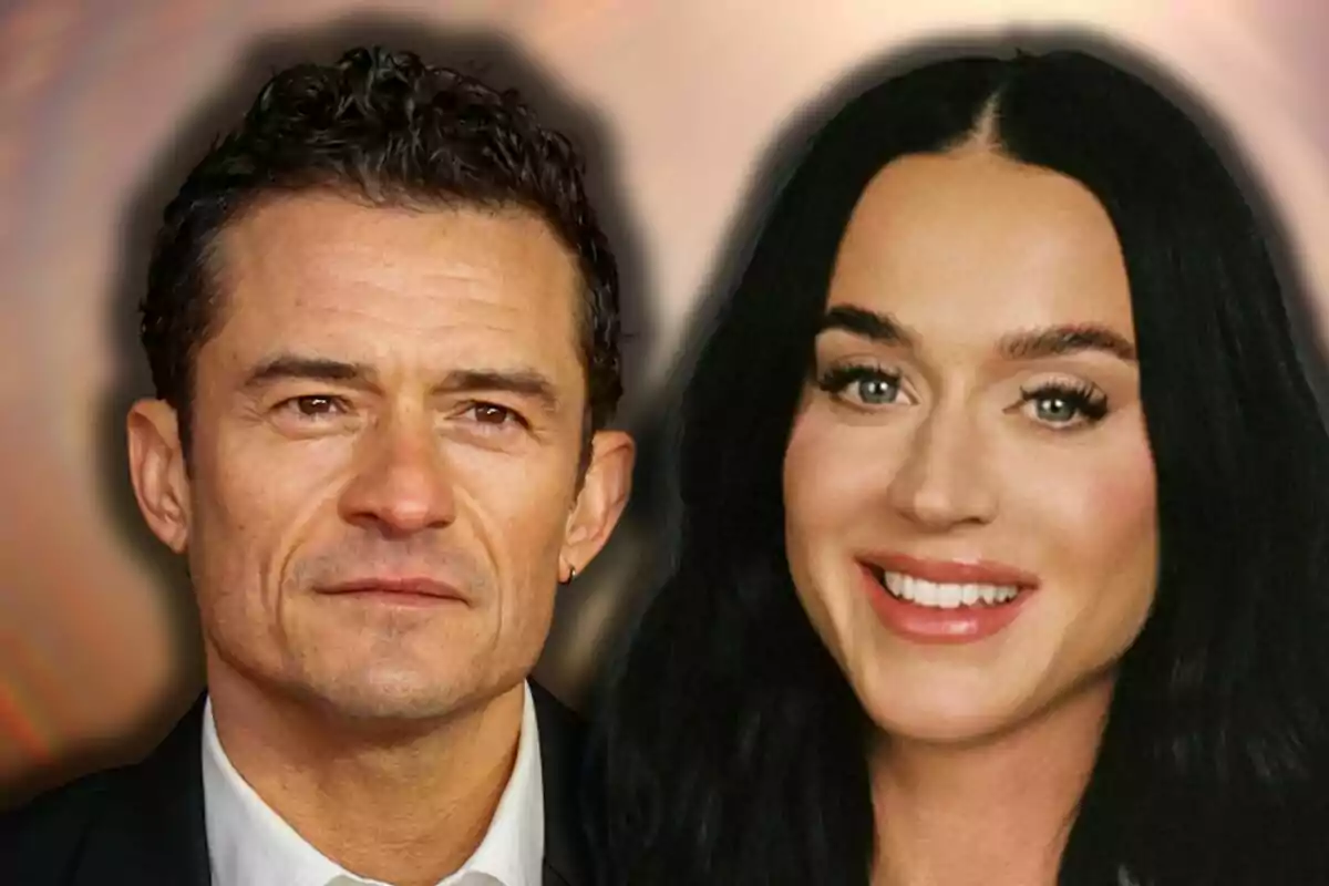 Orlando Bloom al costat de Katy Perry, tots dos mirant al front amb un fons desenfocat.
