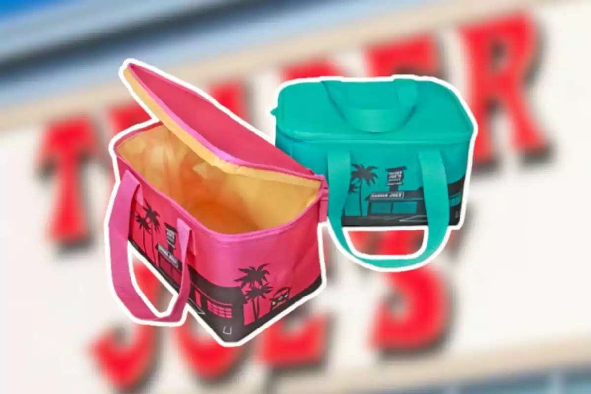 Two small thermal bags, one pink and one blue, with illustrations of palm trees and a building, on a blurred background Two small thermal bags, one pink and one blue, with illustrations of palm trees and a building, on a blurred background