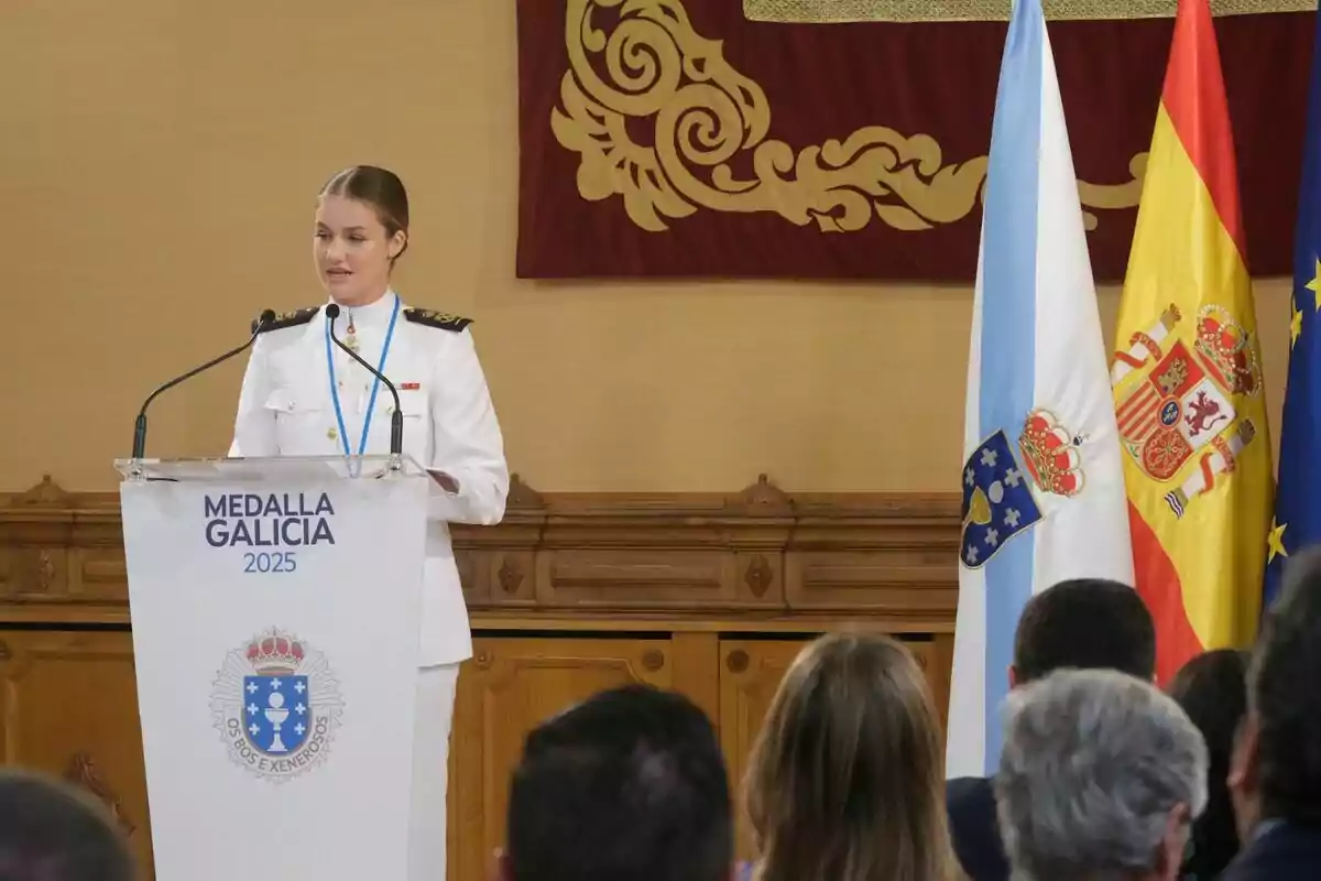 La princesa de Asturias recibe la “Medalla de Oro de Galicia 2025”, en el Pazo de Raxoi, a 13 de julio de 2025, en Santiago de Compostela, Galicia. La princesa de Asturias recibe la “Medalla de Oro de Galicia 2025”, en el Pazo de Raxoi, a 13 de julio de 2025, en Santiago de Compostela, Galicia.