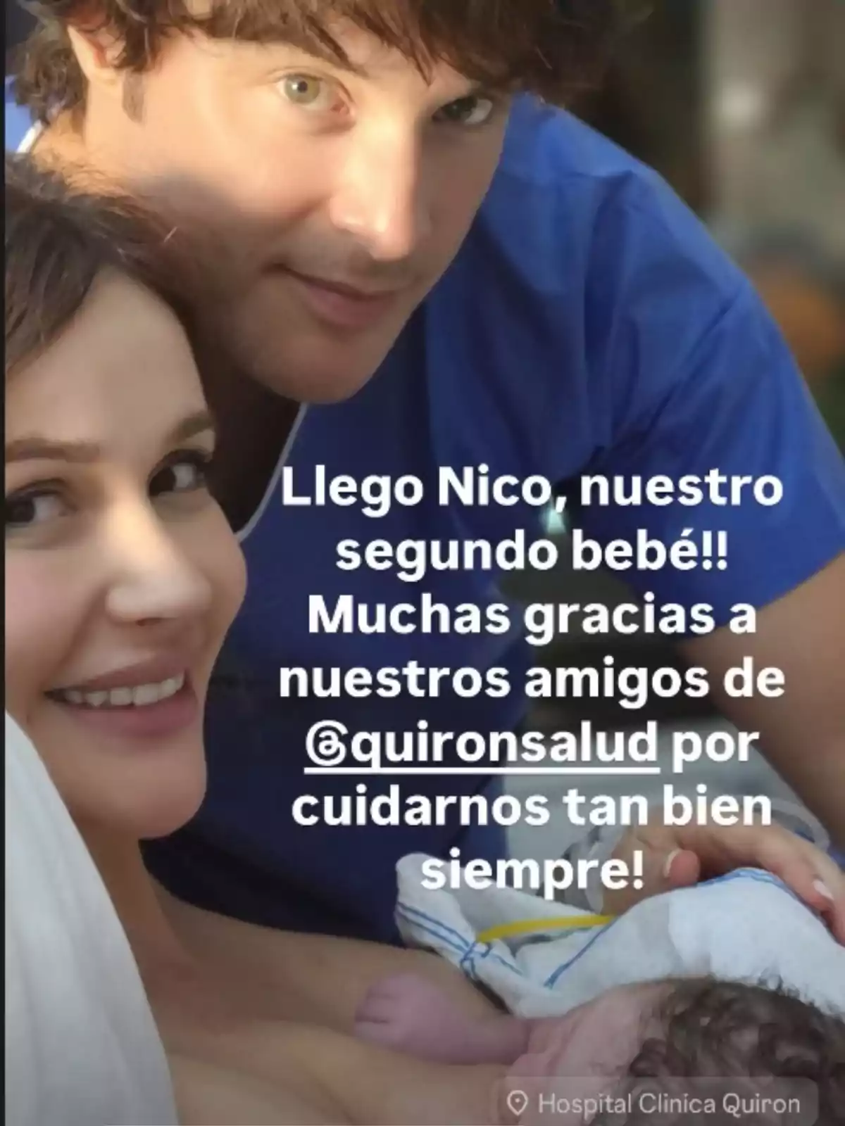 Jordi Cruz y Rebecca Lima posan sonrientes con su segundo hijo recién nacido, que está en brazos de la madre Jordi Cruz y Rebecca Lima posan sonrientes con su segundo hijo recién nacido, que está en brazos de la madre