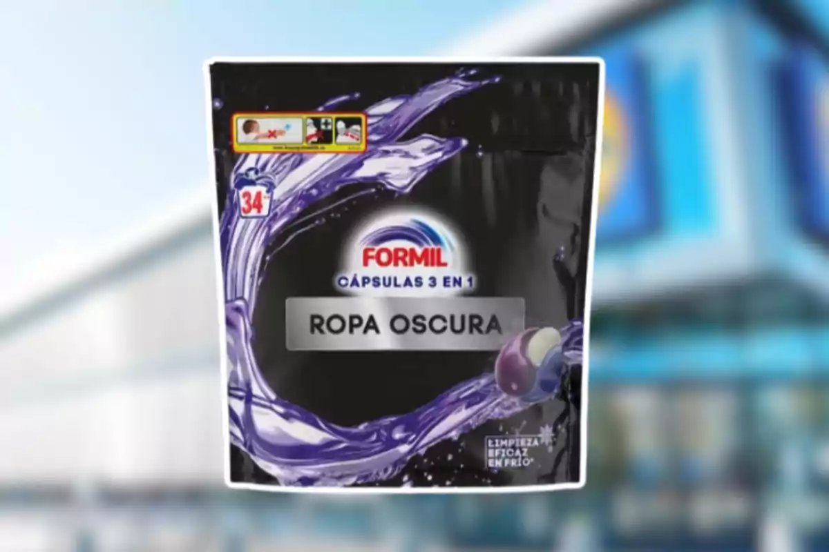 Bossa de càpsules de detergent Formil 3 en 1 per a roba fosca Bossa de càpsules de detergent Formil 3 en 1 per a roba fosca