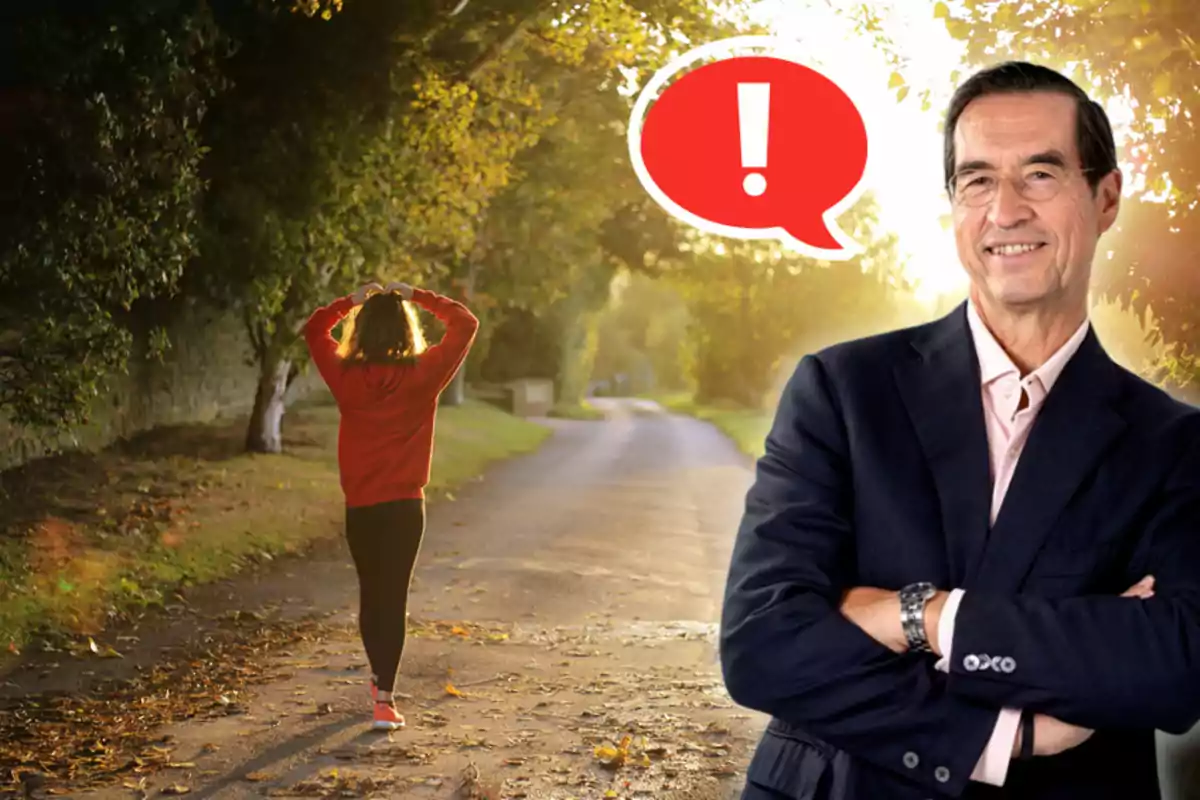 Mario Alonso Puig amb vestit somrient amb els braços creuats i una bombolla de diàleg vermella amb un signe d’exclamació, al fons una persona amb dessuadora vermella caminant per un camí arbrat al capvespre.