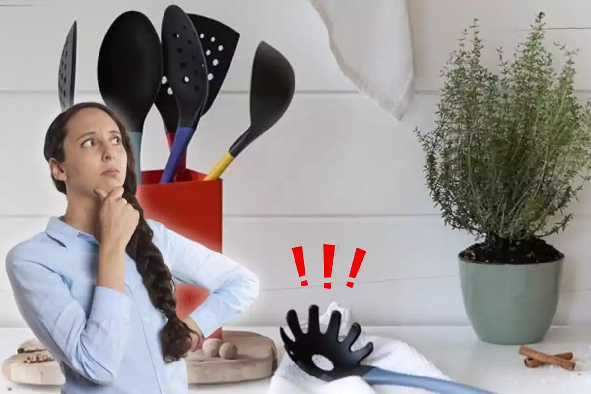 Mujer pensativa en una cocina con utensilios, una planta en maceta y signos de exclamación rojos junto a un cucharón de pasta sobre una toalla blanca
