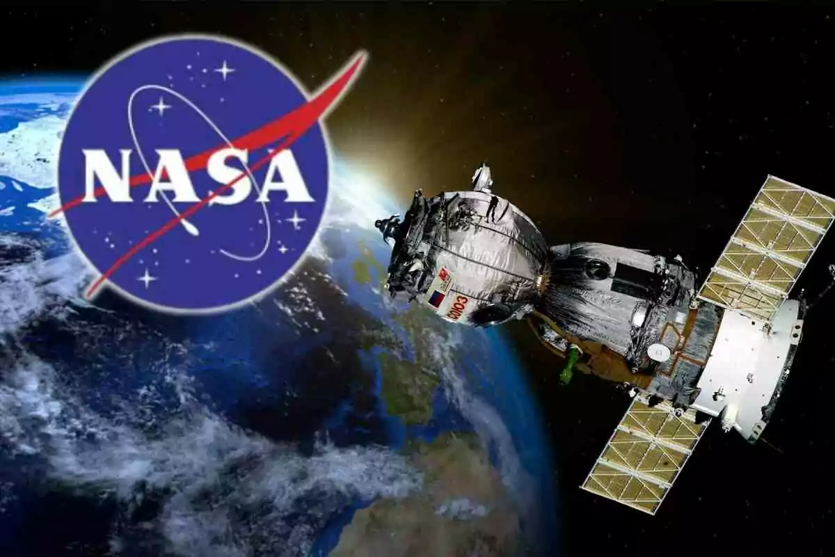 Logotip de la NASA al costat d’un satèl·lit en òrbita sobre la Terra Logotip de la NASA al costat d’un satèl·lit en òrbita sobre la Terra
