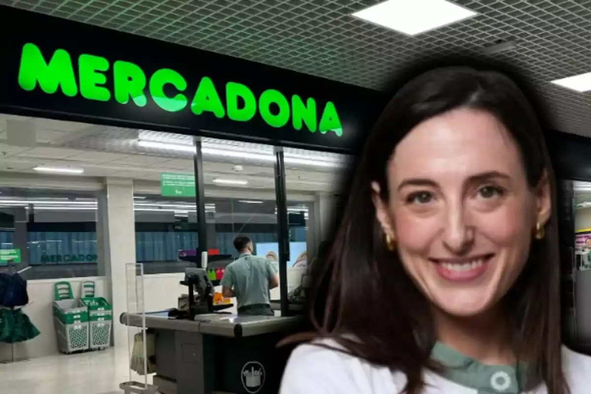Una mujer sonriente en primer plano, que es la farmacéutica Alejandra Martínez, con el letrero de Mercadona y una caja de supermercado al fondo.