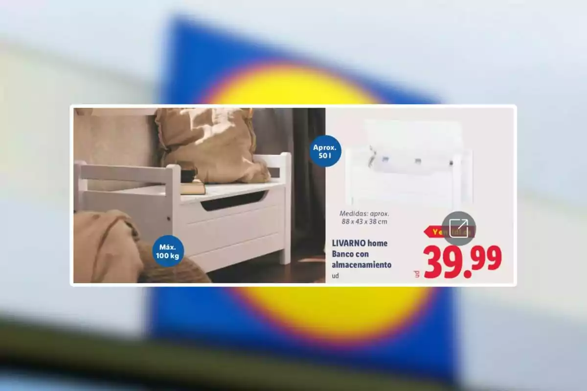 Banc blanc amb emmagatzematge de la marca Livarno home amb coixins a sobre, capacitat màxima de 100 kg i preu de 39,99 euros. Banc blanc amb emmagatzematge de la marca Livarno home amb coixins a sobre, capacitat màxima de 100 kg i preu de 39,99 euros.