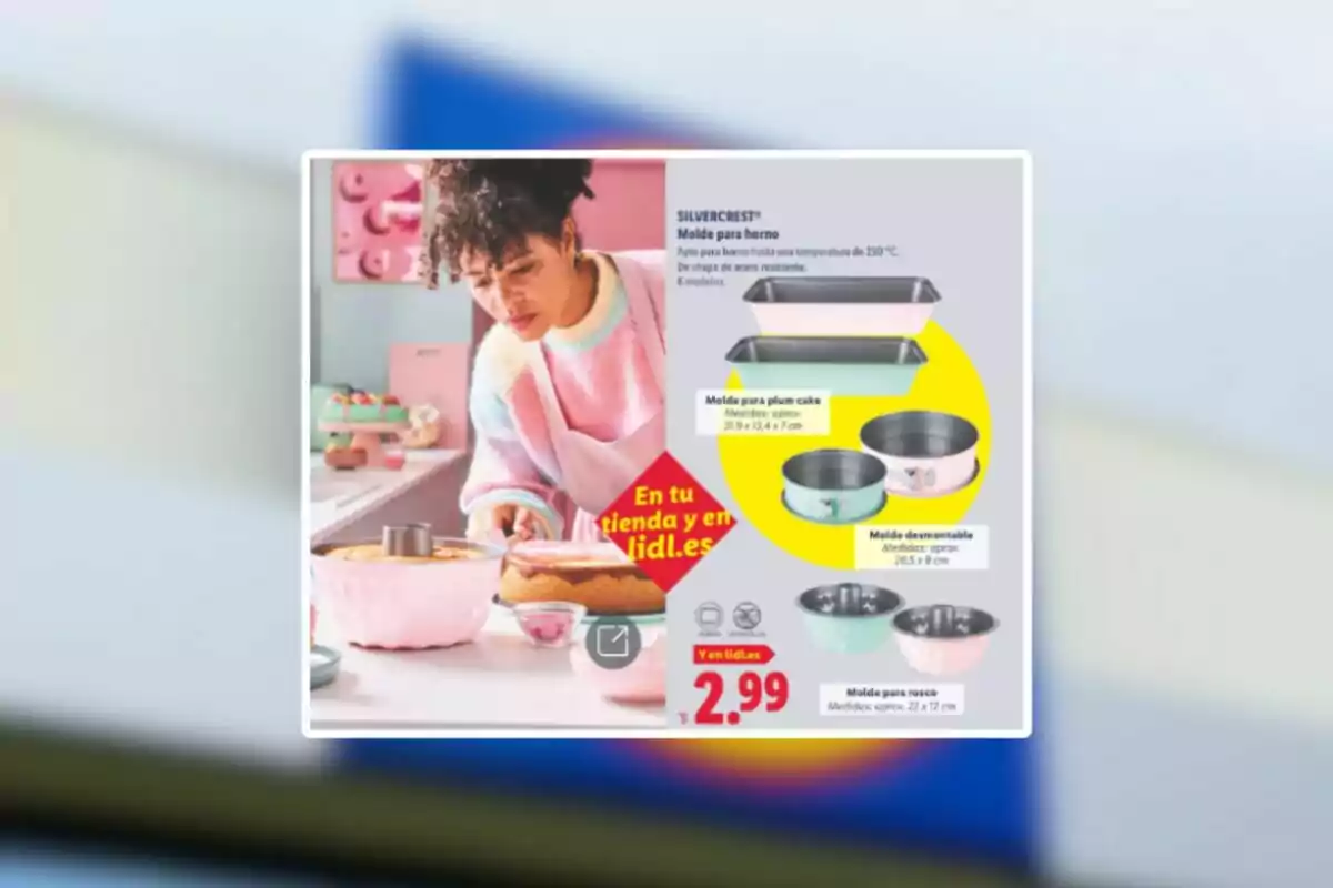 Dona enfornant un pastís en una cuina amb motlles per enfornar de diferents formes i colors en promoció per 2,99 euros a Lidl. Dona enfornant un pastís en una cuina amb motlles per enfornar de diferents formes i colors en promoció per 2,99 euros a Lidl.