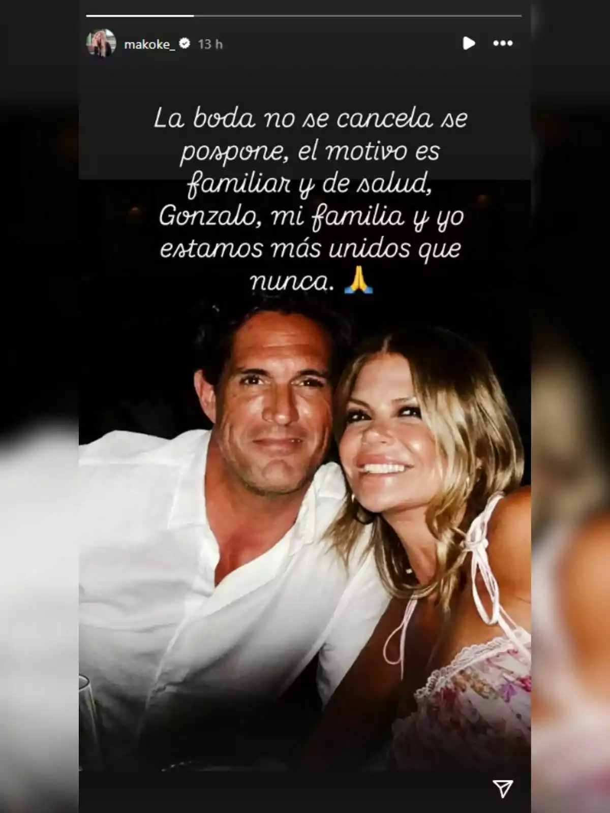 Gonzalo y Makoke sonriente abrazada en una foto, con un mensaje sobre el aplazamiento de una boda por motivos familiares y de salud, afirmando que están más unidos que nunca Gonzalo y Makoke sonriente abrazada en una foto, con un mensaje sobre el aplazamiento de una boda por motivos familiares y de salud, afirmando que están más unidos que nunca