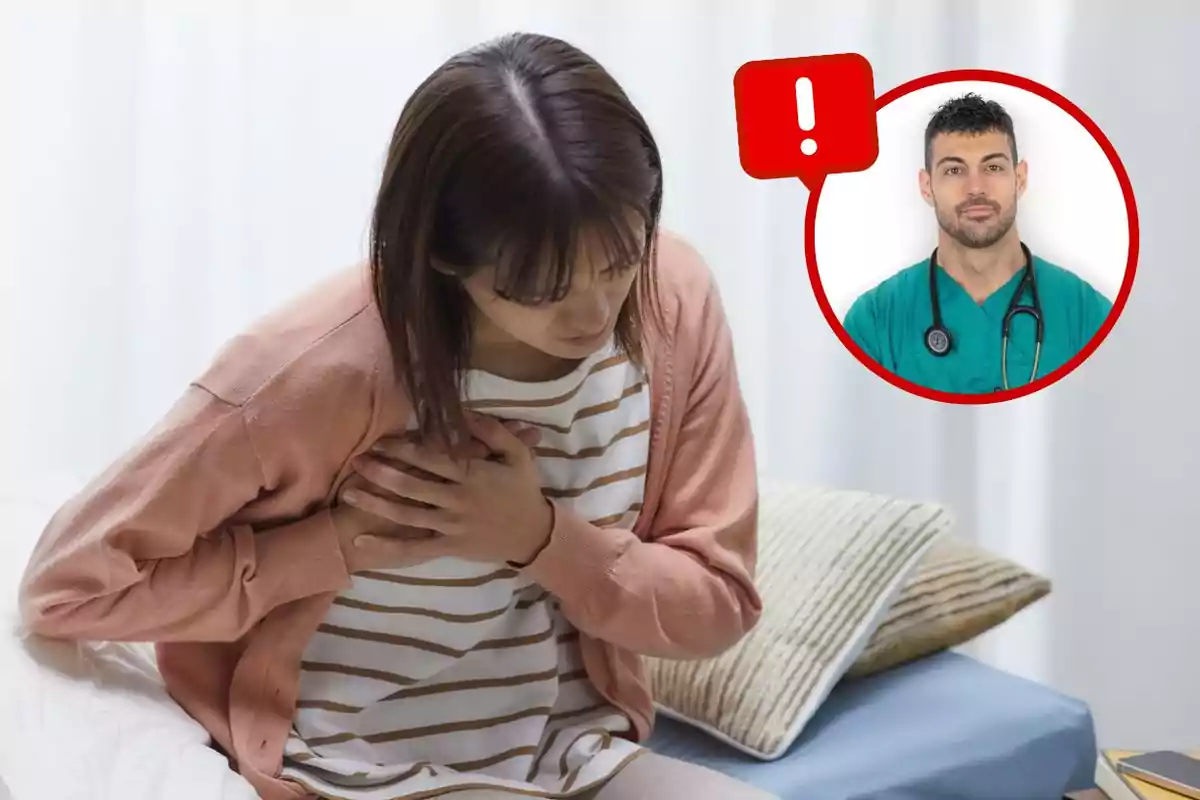 Dona asseguda en un llit subjectant-se el pit amb expressió de dolor i un requadre amb la imatge del metge José Abellán i un signe d’exclamació vermell.