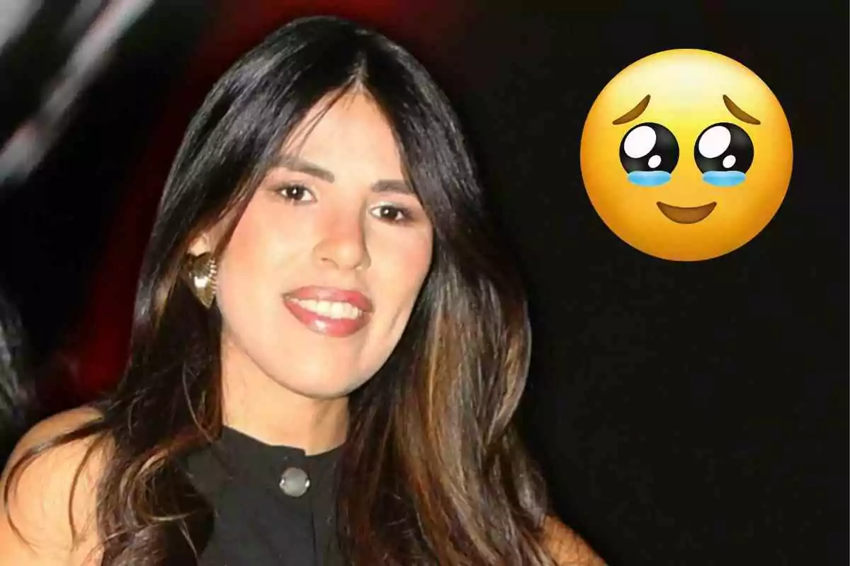 Isa Pantoja de cabello largo y oscuro sonriendo con un emoji de carita con ojos brillosos y lágrimas pequeñas a su lado Isa Pantoja de cabello largo y oscuro sonriendo con un emoji de carita con ojos brillosos y lágrimas pequeñas a su lado