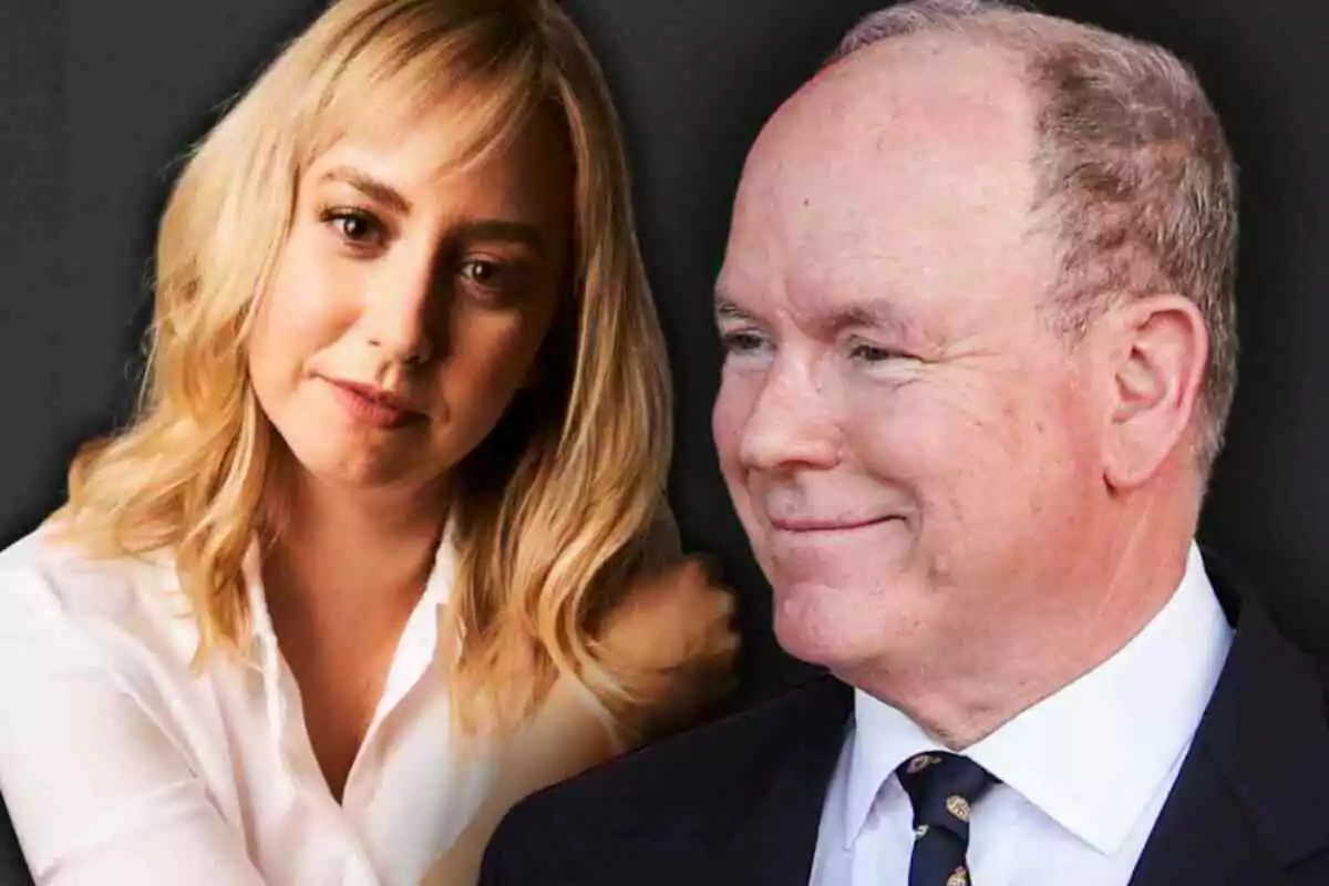 Jazmin Grimaldi amb camisa blanca i Albert de Mònaco amb vestit fosc posen junts davant d’un fons fosc.