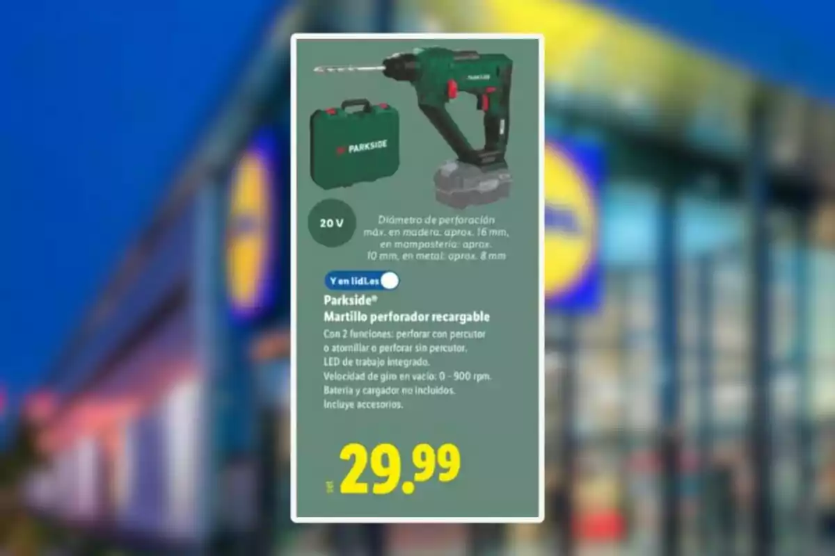 Publicitat d’un martell perforador recarregable Parkside de 20V amb maletí i accessoris, preu de 29,99 euros, sobre un fons desenfocat d’una botiga Lidl Publicitat d’un martell perforador recarregable Parkside de 20V amb maletí i accessoris, preu de 29,99 euros, sobre un fons desenfocat d’una botiga Lidl