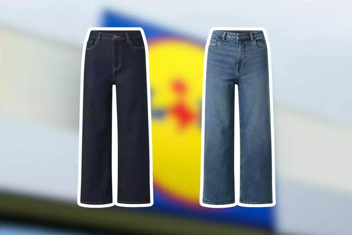 Dos pantalons texans de tall ample en diferents tons de blau amb un fons desenfocat de colors groc i blau