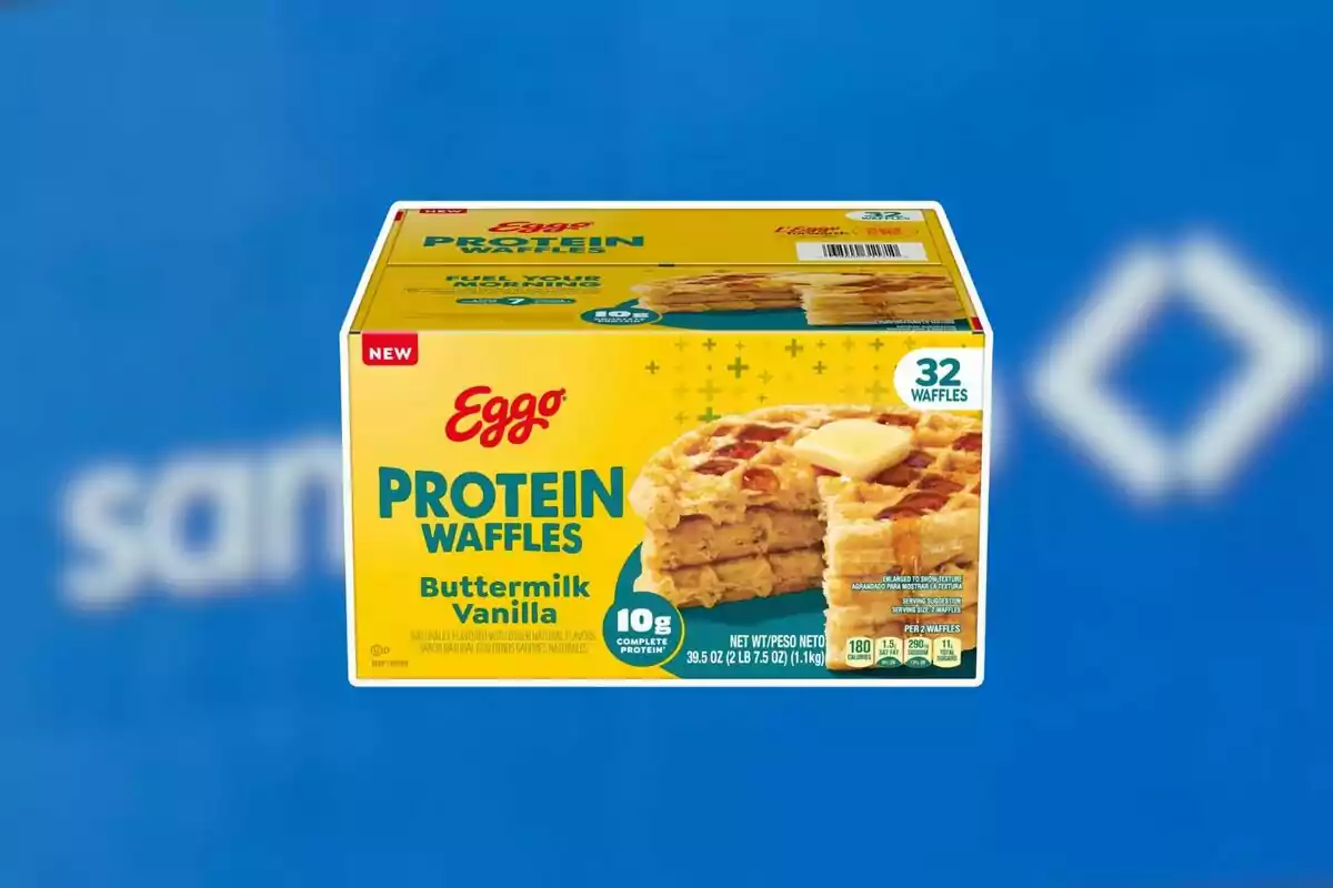 Box of Eggo Protein buttermilk vanilla waffles with 32 pieces on a blurred blue background Box of Eggo Protein buttermilk vanilla waffles with 32 pieces on a blurred blue background
