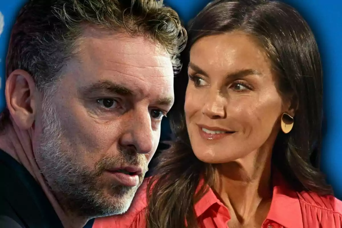 Primer plano de un hombre con barba y una mujer de cabello oscuro que se miran el uno al otro sobre un fondo azul Primer plano de un hombre con barba y una mujer de cabello oscuro que se miran el uno al otro sobre un fondo azul