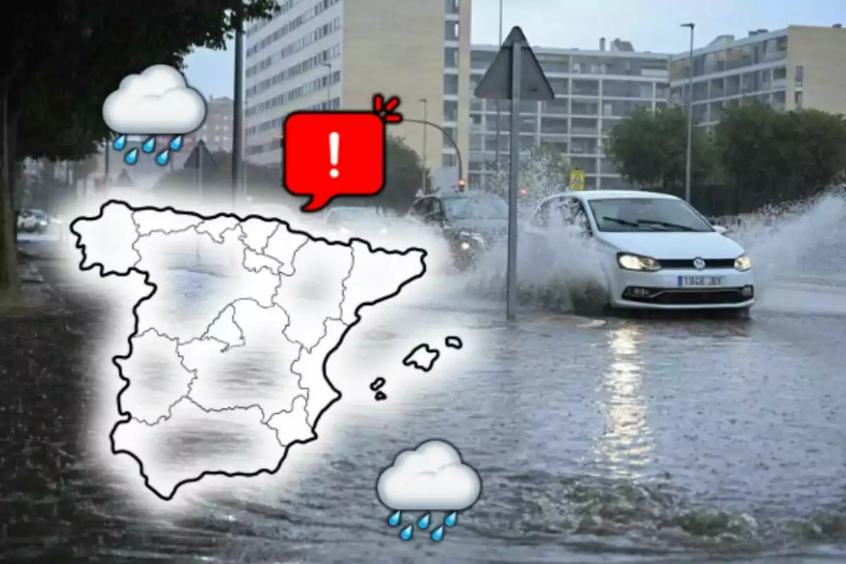 Carrer inundat amb cotxes circulant, un mapa d’Espanya ressaltat i símbols d’alerta i pluja indicant mal temps.