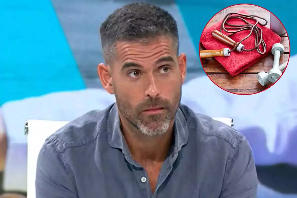 Montaje con Pablo Ojeda, con cabello corto y barba con camisa gris, y una cuerda para saltar, una toalla roja y una mancuerna dentro de un círculo rojo, situado en la esquina superior derecha Montaje con Pablo Ojeda, con cabello corto y barba con camisa gris, y una cuerda para saltar, una toalla roja y una mancuerna dentro de un círculo rojo, situado en la esquina superior derecha