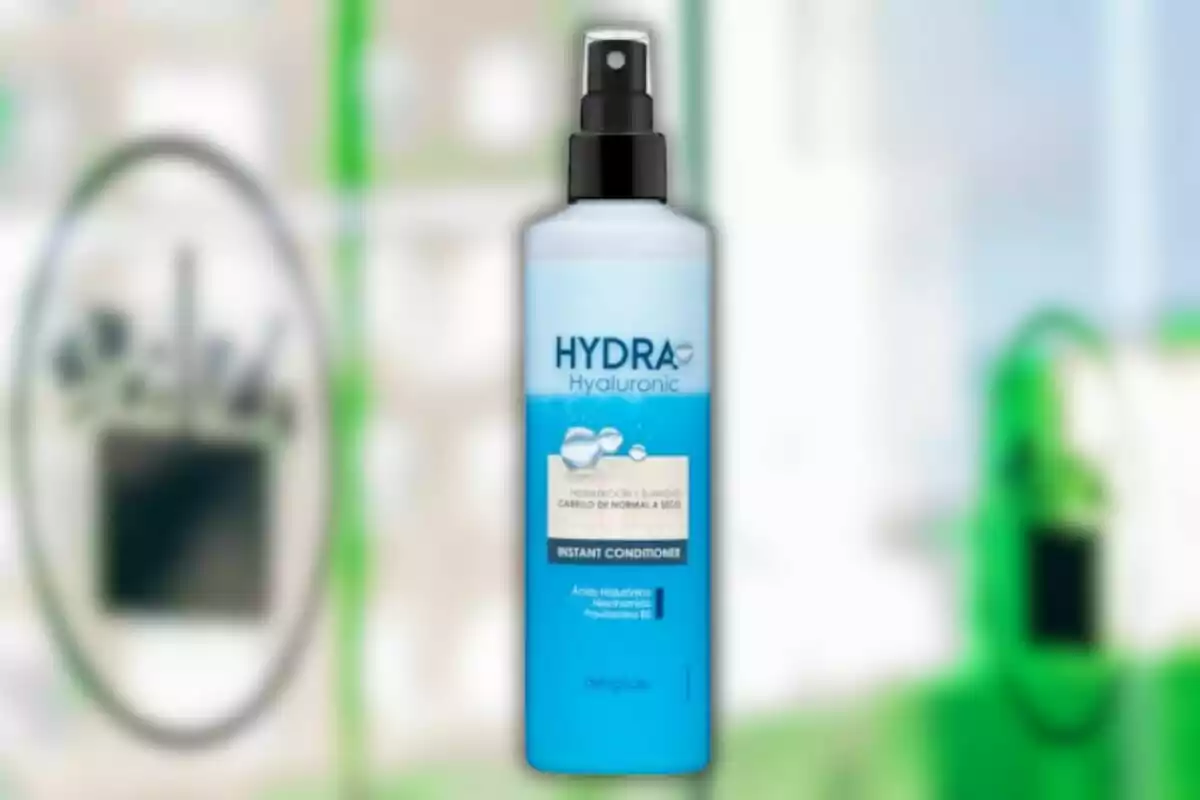 Ampolla de condicionador instantani Hydra Hyaluronic amb àcid hialurònic i niacinamida per a cabell de normal a sec. Ampolla de condicionador instantani Hydra Hyaluronic amb àcid hialurònic i niacinamida per a cabell de normal a sec.