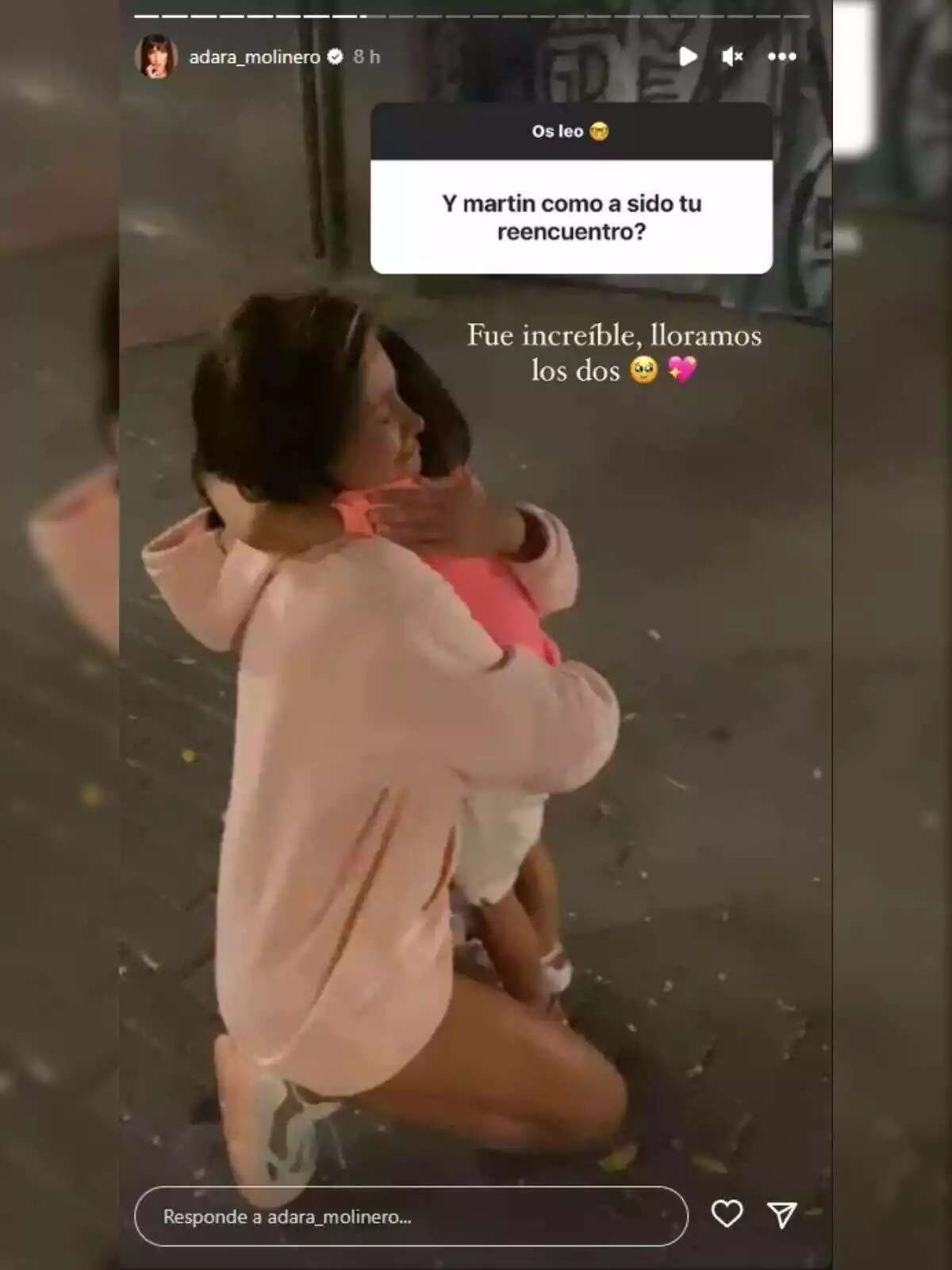 Storie d'Adara Molinero a Instagram abrassant el seu fill el 4 de juliol de 2023