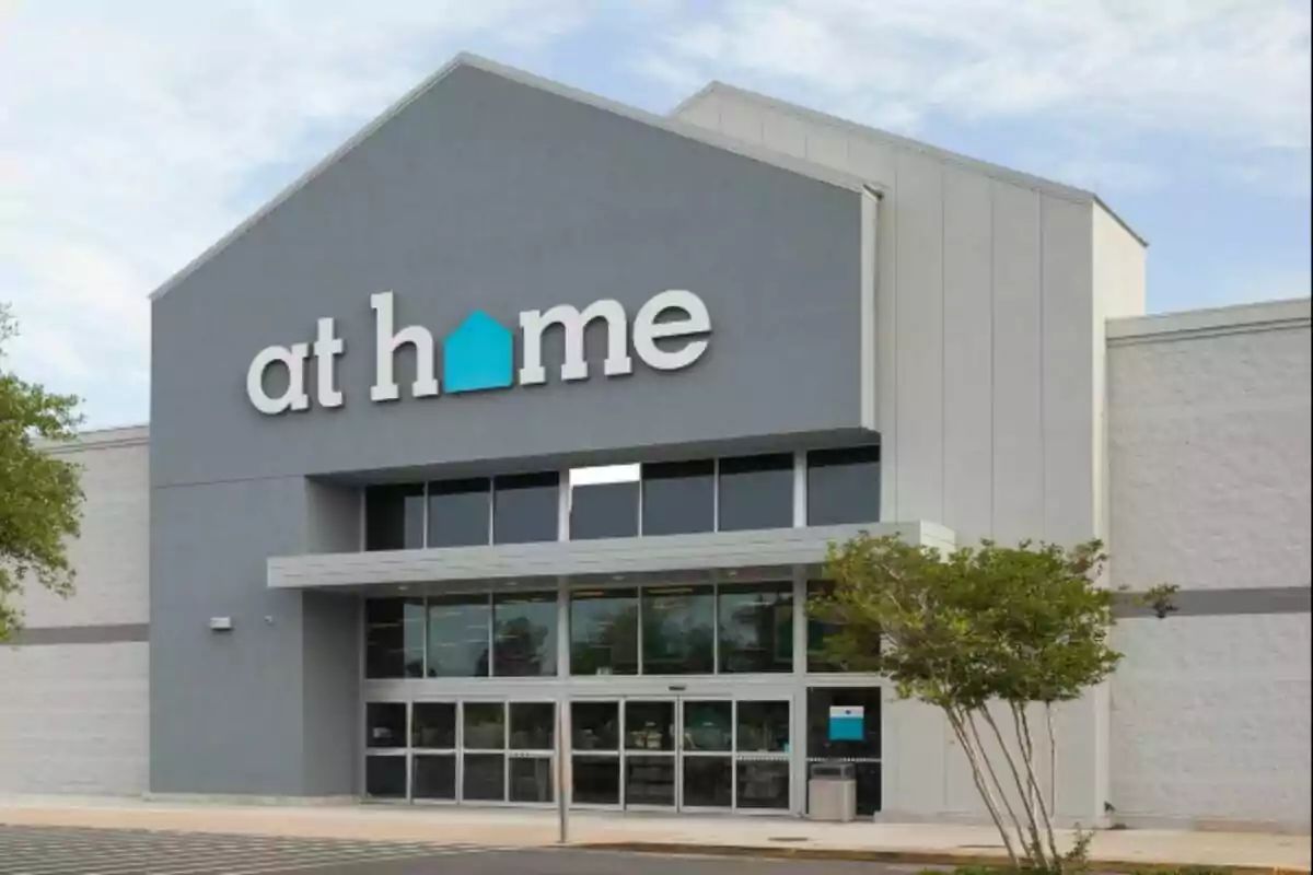 Facade of an At Home store with the logo visible and main entrance at the front Facade of an At Home store with the logo visible and main entrance at the front