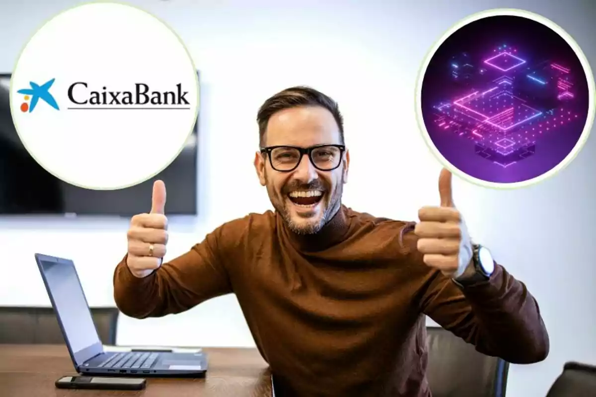 Home somrient amb ulleres aixecant els polzes davant d'un ordinador portàtil amb el logotip de CaixaBank i un gràfic digital en bombolles.