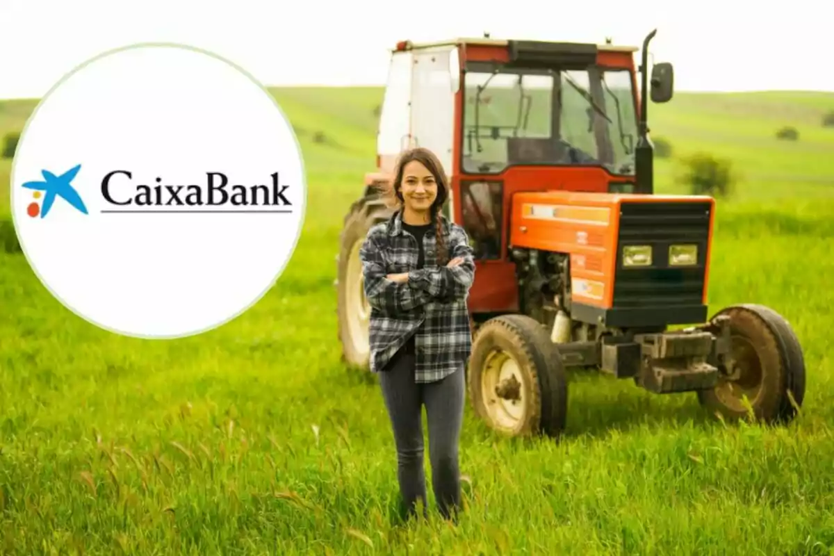 Una dona somrient dreta en un camp verd amb un tractor vermell al fons i el logotip de CaixaBank a la cantonada esquerra. Una dona somrient dreta en un camp verd amb un tractor vermell al fons i el logotip de CaixaBank a la cantonada esquerra.