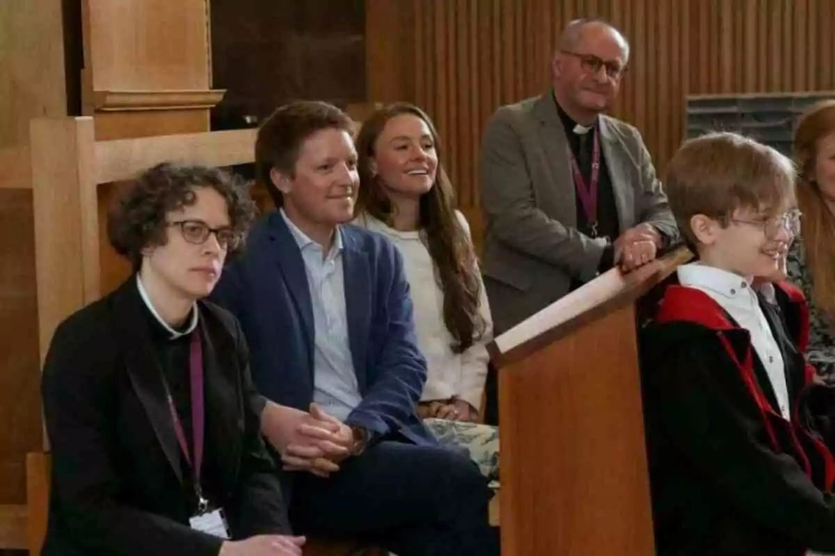Captura d'una imatge de Hugh Grosvenor i Olivia Henson Captura d'una imatge de Hugh Grosvenor i Olivia Henson