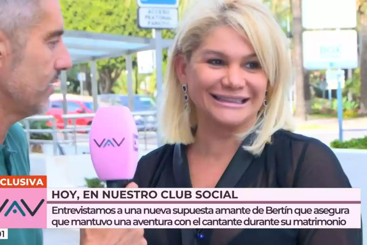 Captura de pantalla de 'Vamos a ver' mostra Pepe del Real entrevistant Marcia Di Lele, suposada amant de Bertín Osborne