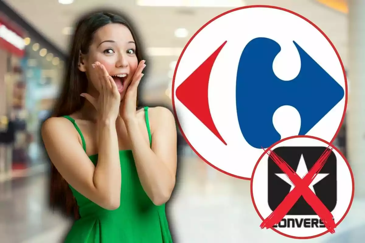 Una dona sorpresa amb un vestit verd al costat d'un logotip blau i vermell i un altre logotip ratllat en un centre comercial.