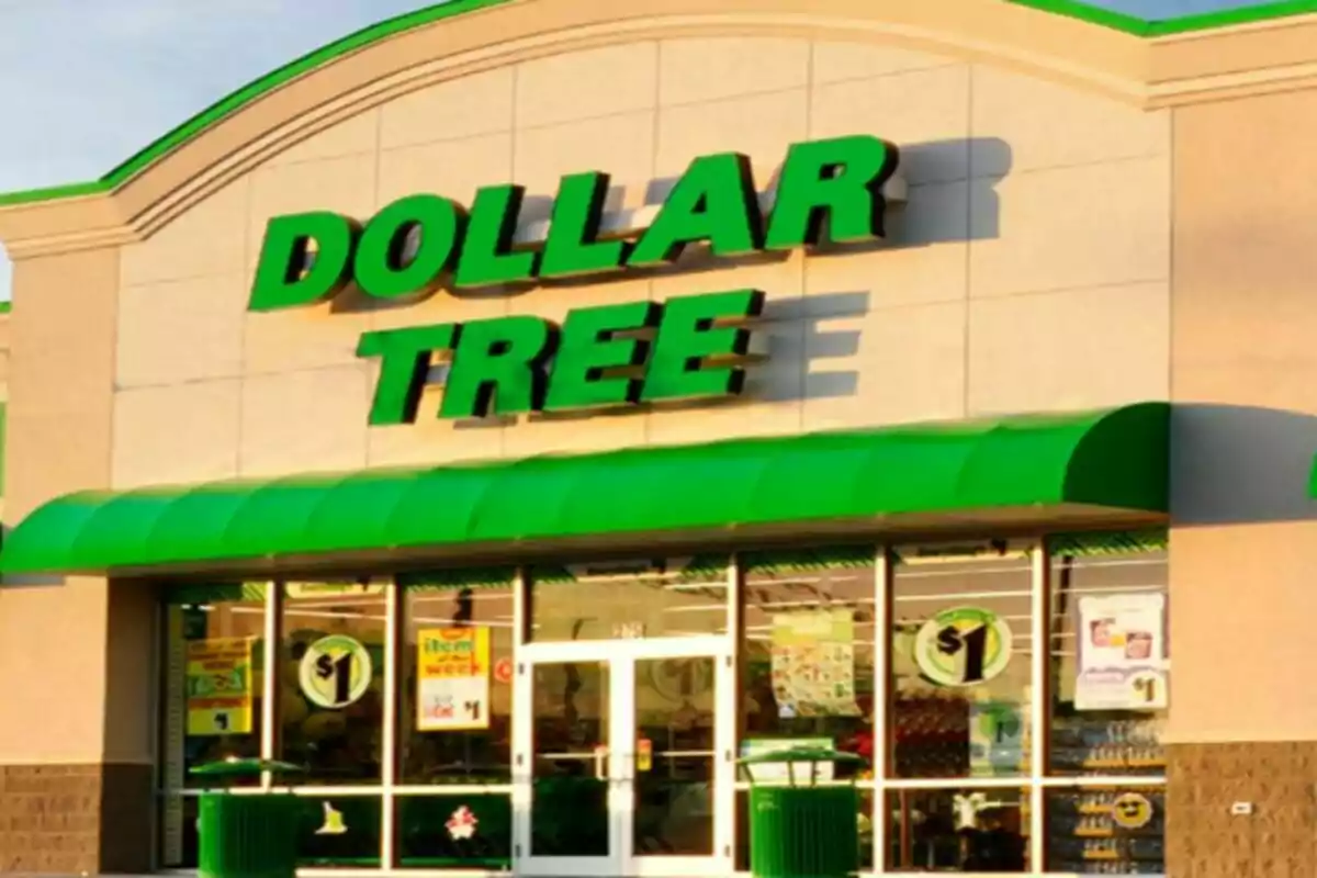 Façana d'una botiga Dollar Tree als Estats Units. Façana d'una botiga Dollar Tree als Estats Units.