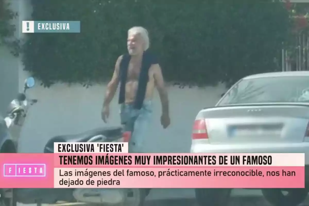 Edmundo Arrocet amb el tors descobert camina pel carrer amb un cotxe i una moto mentre 'Fiesta' mostra un titular sobre imatges impactants d'un famós.