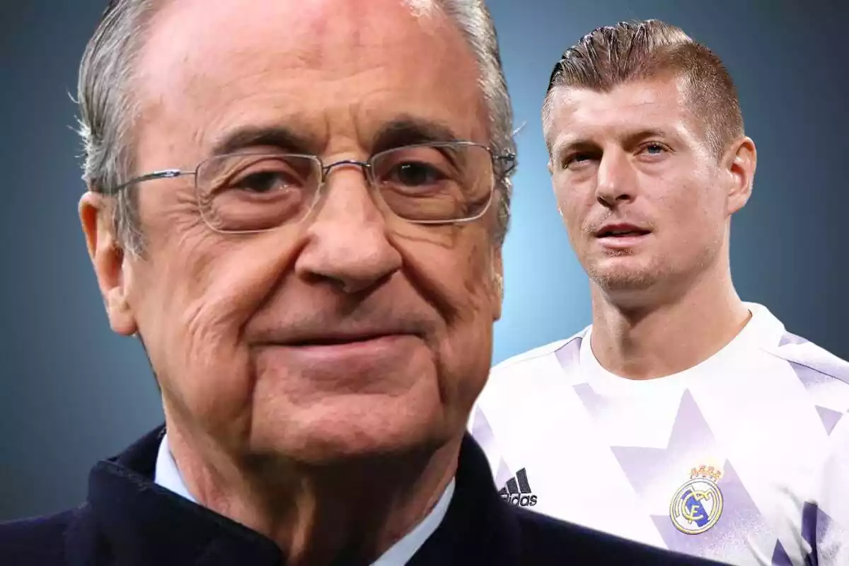 Florentino Pérez en primer pla amb un mig somriure amb Toni Kroos al fons