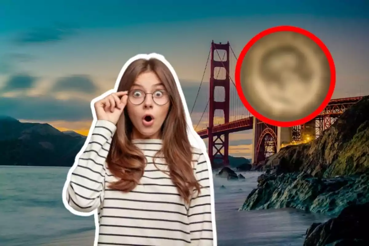 Dona sorpresa amb ulleres davant del pont Golden Gate al capvespre amb un cercle vermell ressaltant una figura borrosa al cel