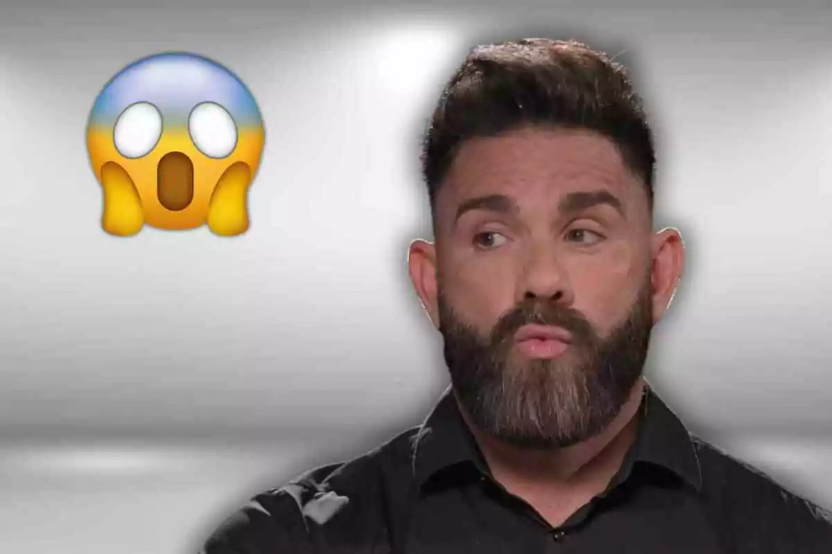 Marc Ribas amb barba i expressió de sorpresa amb un emoji de cara sorpresa.