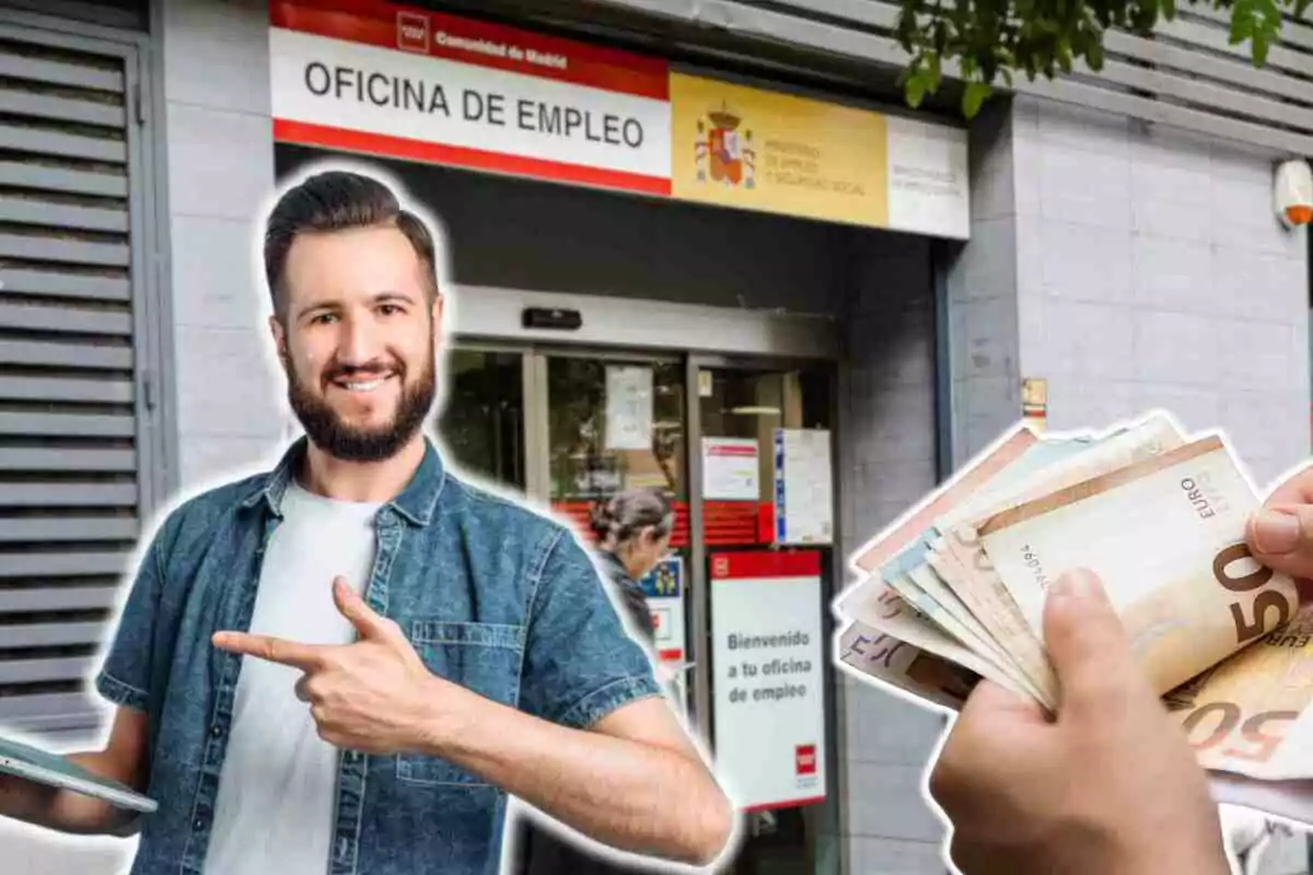 Fotomuntatge amb una imatge de fons d'una oficina del SEPE i al capdavant un home assenyalant un ordinador content i un feix de bitllets de 50 euros