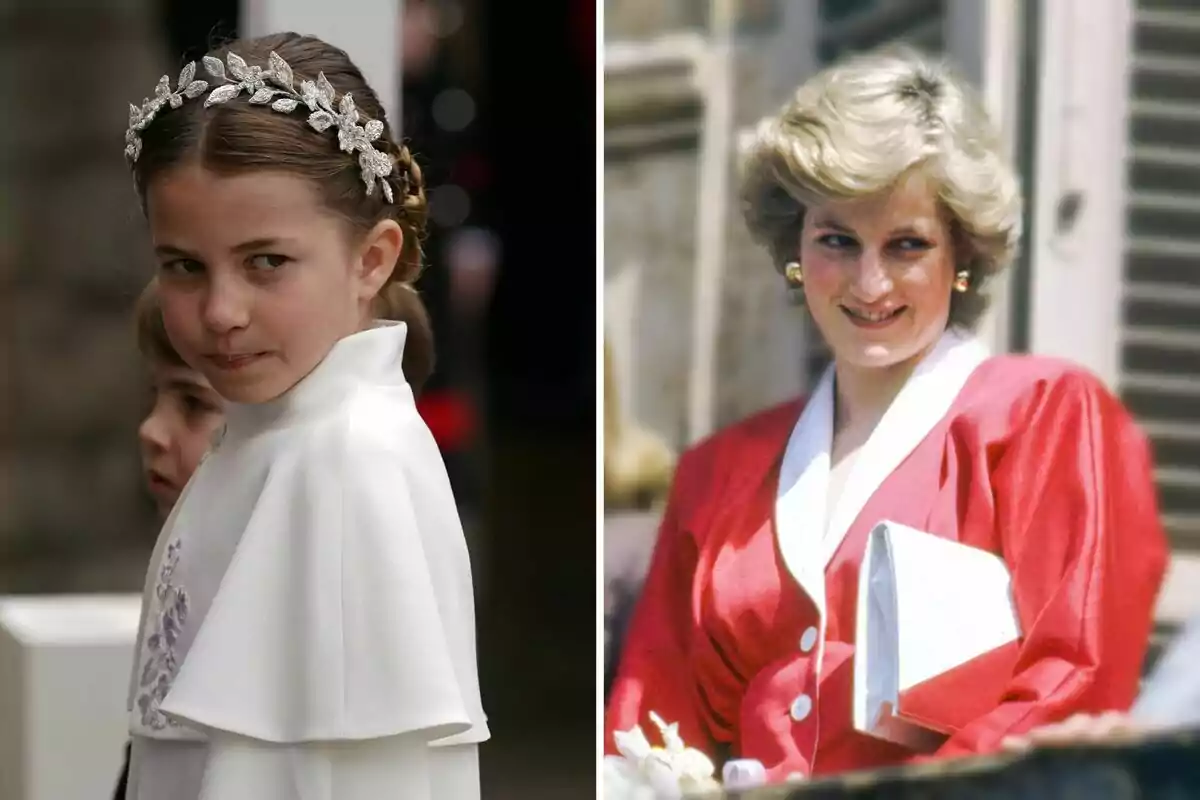 Una niña con una diadema de hojas plateadas y un vestido blanco está a la izquierda, mientras que a la derecha hay una mujer con cabello rubio corto, vistiendo un traje rojo y blanco, sonriendo.