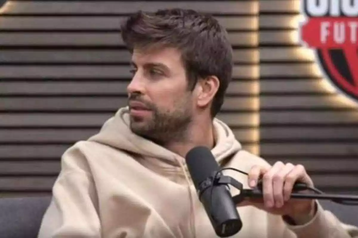 Gerard Piqué davant del micrófon del 'After Kings'