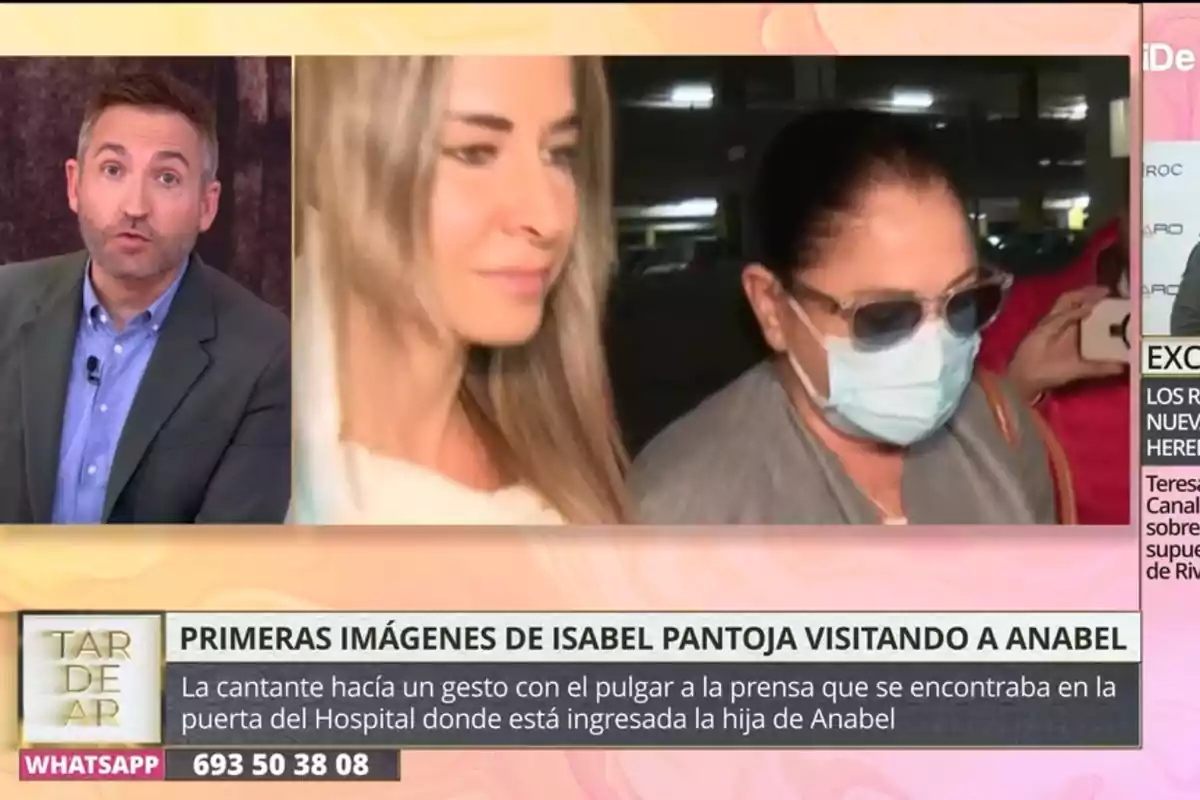 Un programa de televisió mostra un presentador al costat d'una imatge de dues dones, una porta mascareta i ulleres de sol, amb un text a la part inferior que diu 